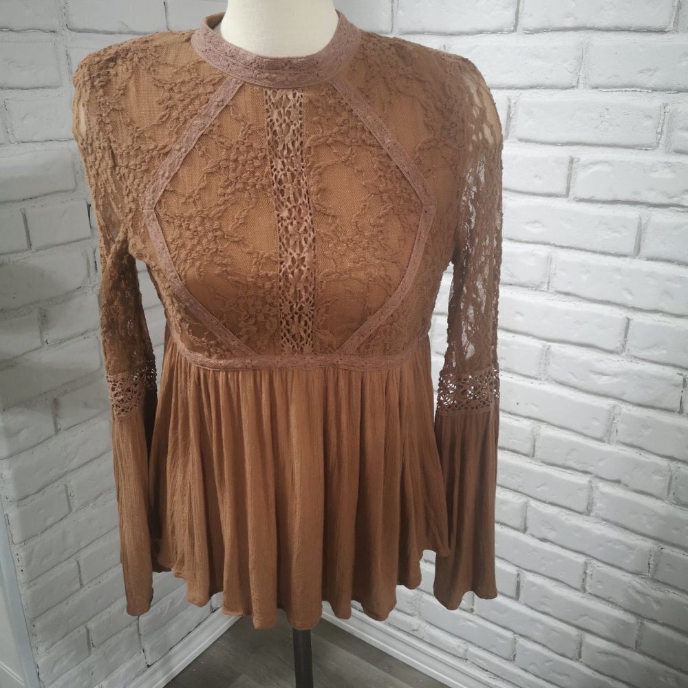 American Eagle Outfitters Ladies Size Medium Rust Color Tab Collar Boho Blouse